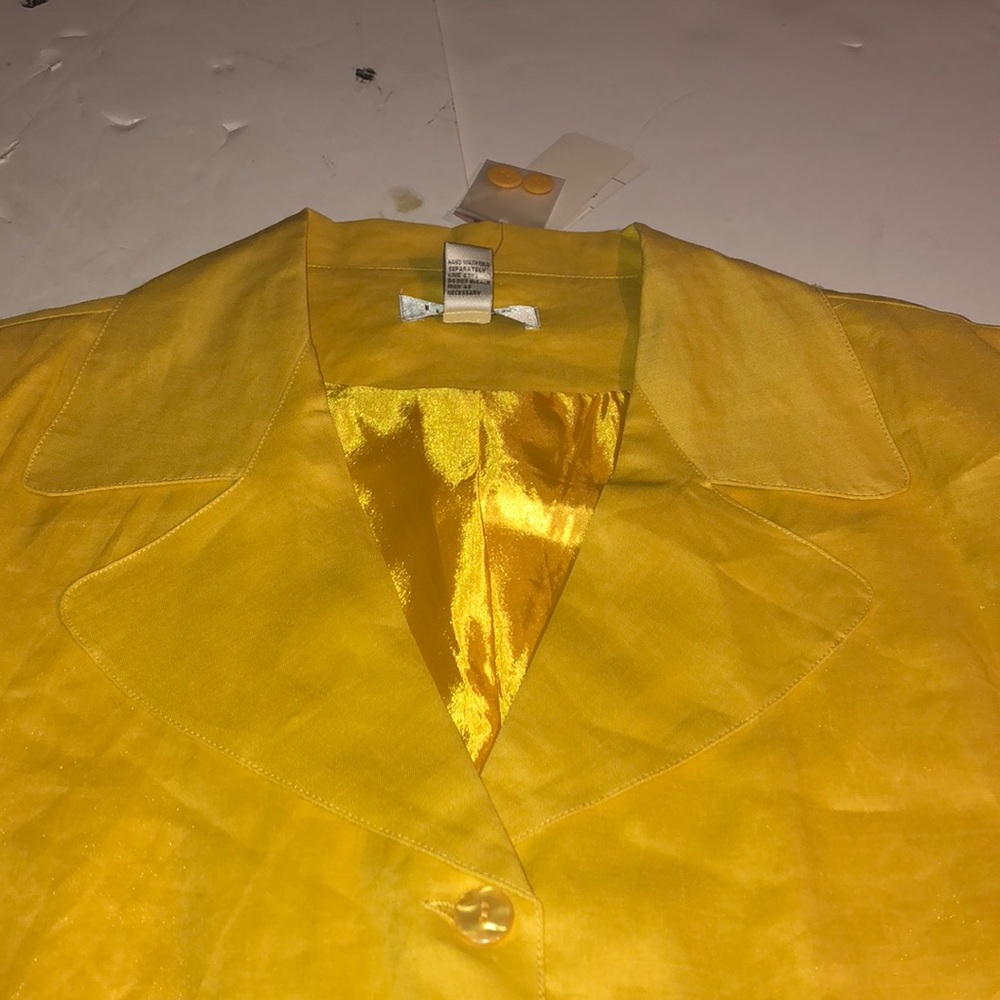 Yellow button down - Picture 3 of 4